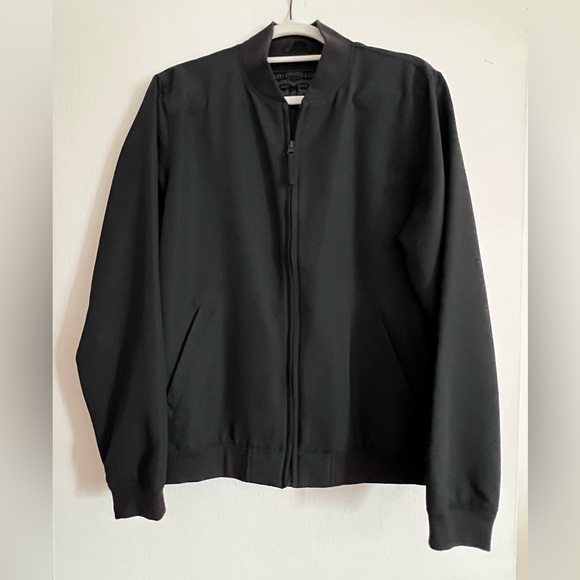 Lightweight black bomber jacket by Levi’s - Picture 1 of 3